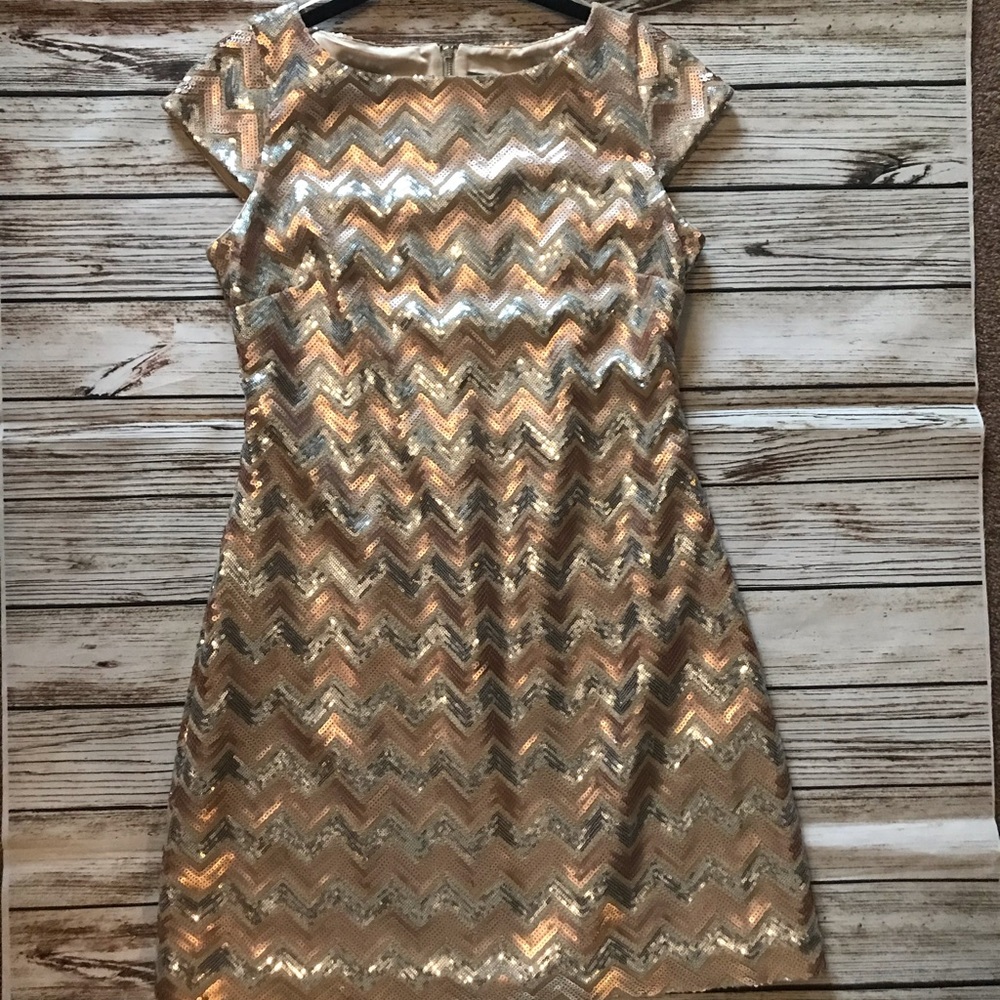 Vince Camuto Gold sequined dress 12